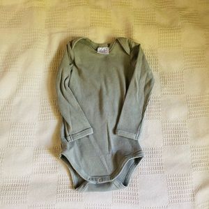 EUC Mebie baby sage bodysuit